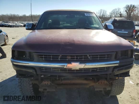 2002 Chevrolet Silverado 1500 LS z VIN 1GCEK14T02Z125766, wystawiony jako Copart lot #47997915 z przebiegiem 201 882 mil mil oraz Szkoda całkowita • Salvage title. Historia ofert i sprzedaży dostępna na DreamBid. Obrazek 5.