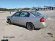 2007 Chevrolet Malibu 1LS z VIN 1G1ZS58FX7F306839, wystawiony jako Copart lot #89662425 z przebiegiem 371 399 mil mil oraz Szkoda całkowita • Salvage title. Historia ofert i sprzedaży dostępna na DreamBid. Obrazek 2.