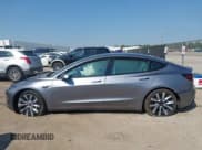 ✅ 2025 Tesla Model 3 Long Range • VIN: 5YJ3E1EA0SF041609 • Lot: 43185770. Wystawiony na IAAI z przebiegiem 1 778 mil. Bezpłatny archiwum sprzedaży aukcyjnych z USA i szczegółowy raport historii pojazdu na DreamBid. Zdjęcie 13.