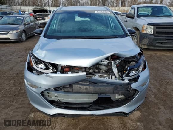 2017 Chevrolet Bolt EV Premier z VIN 1G1FX6S02H4178298, wystawiony jako Copart lot #82563903 z przebiegiem 56 444 mil mil oraz . Historia ofert i sprzedaży dostępna na DreamBid. Obrazek 5.