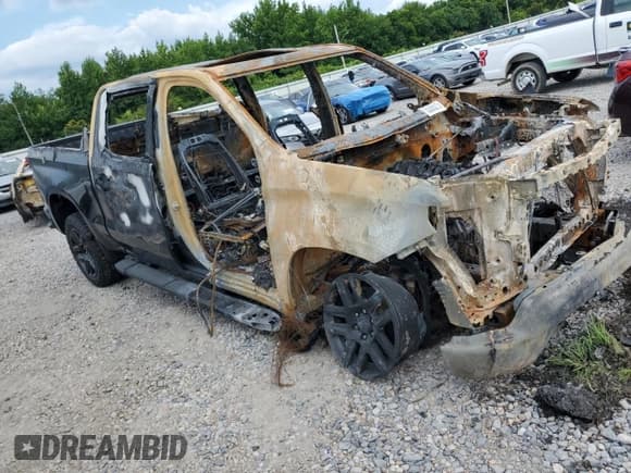 ✅ 2024 Chevrolet Silverado 1500 LT Trail Boss • VIN: 3GCUDFED6RG397128 • Lot: 63386215. Listed on Copart with Not provided. Free auction sales archive from the USA and detailed vehicle history report at DreamBid. Image 4.