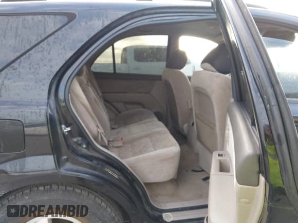 ✅ 2008 Kia Sorento LX • VIN: KNDJD735385830172 • Lot: 43557138. Wystawiony na IAAI z przebiegiem 124 229 mil. Bezpłatny archiwum sprzedaży aukcyjnych z USA i szczegółowy raport historii pojazdu na DreamBid. Zdjęcie 8.