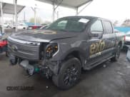 ✅ 2022 Ford F-150 Lightning Pro • VIN: 1FTVW1EL8NWG14070 • Лот: 41776980. Опубликован ранее на IAAI с пробегом 14 812 миль. Бесплатный доступ к архиву аукционных продаж из США и подробный отчёт об истории автомобиля на DreamBid. Изображение 2.
