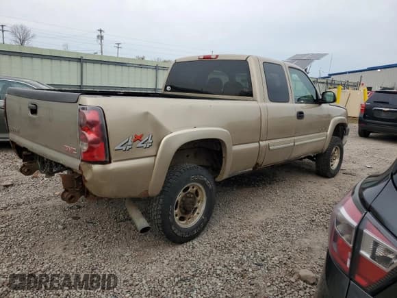✅ 2006 Chevrolet Silverado 2500HD Work Truck • VIN: 1GCHK29U76E173234 • Lot: 78098314. Wystawiony na Copart z przebiegiem 107 937 mil. Bezpłatny archiwum sprzedaży aukcyjnych z USA i szczegółowy raport historii pojazdu na DreamBid. Zdjęcie 3.