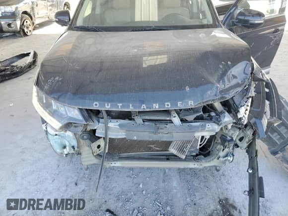 2019 Mitsubishi Outlander SE with VIN JA4AD3A32KZ017023, listed as a Copart auction lot 82741075 with 86,259 mi miles and Clean title. Bid and sale history available at DreamBid. Image 11.