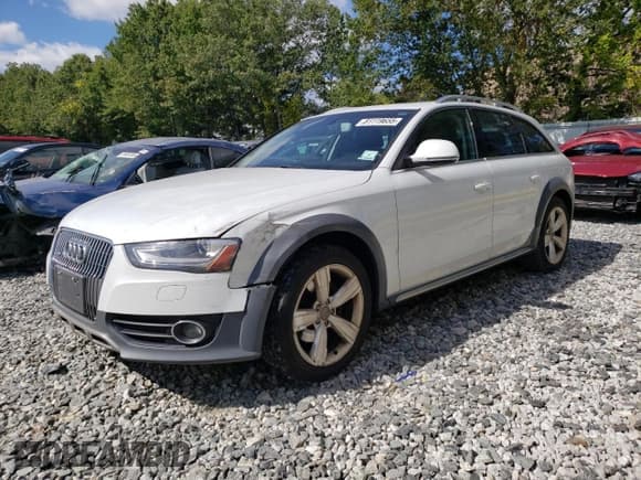 ✅ 2013 Audi allroad A4 Premium Plus • VIN: WA1UFAFL8DA186713 • Лот: 81119655. Опубликован ранее на Copart с пробегом 167 894 миль. Бесплатный доступ к архиву аукционных продаж из США и подробный отчёт об истории автомобиля на DreamBid. Изображение 1.