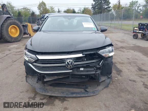 ✅ 2024 Volkswagen Jetta SE • VIN: 3VWEM7BU6RM078860 • Лот: 43340820. Опубликован ранее на IAAI с пробегом 24 251 миль. Бесплатный доступ к архиву аукционных продаж из США и подробный отчёт об истории автомобиля на DreamBid. Изображение 13.