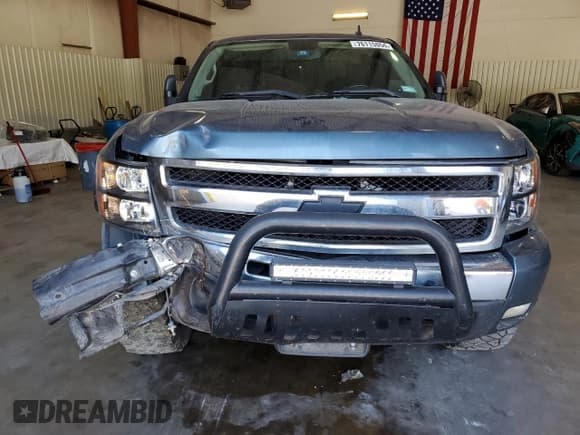 ✅ 2011 Chevrolet Silverado 1500 LT • VIN: 1GCRKSE3XBZ384772 • Lot: 76115054. Listed on Copart with 237,378 mi. Free auction sales archive from the USA and detailed vehicle history report at DreamBid. Image 5.