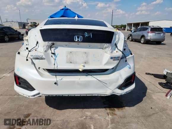 ✅ 2018 Honda Clarity Touring • VIN: JHMZC5F34JC012468 • Lot: 80092665. Wystawiony na Copart z przebiegiem 24 019 mil. Bezpłatny archiwum sprzedaży aukcyjnych z USA i szczegółowy raport historii pojazdu na DreamBid. Zdjęcie 6.