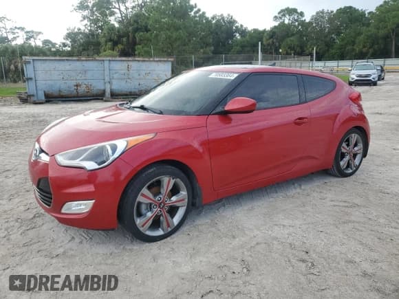 ✅ 2016 Hyundai Veloster • VIN: KMHTC6AD0GU299870 • Lot: 70583364. Wystawiony na Copart z przebiegiem 146 896 mil. Bezpłatny archiwum sprzedaży aukcyjnych z USA i szczegółowy raport historii pojazdu na DreamBid. Zdjęcie 1.