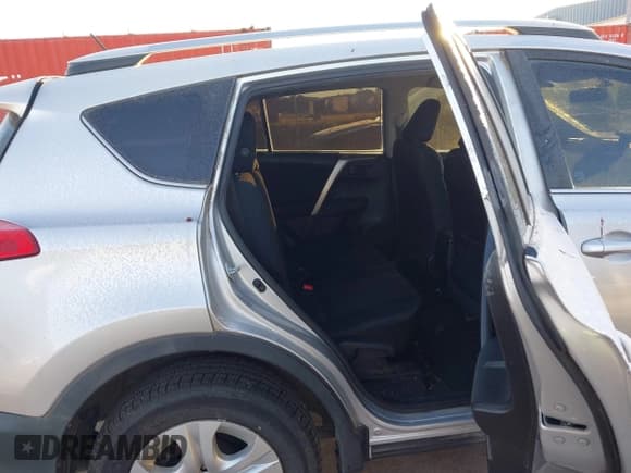 ✅ 2014 Toyota RAV4 LE • VIN: 2T3BFREV3EW222714 • Lot: 43616867. Wystawiony na IAAI z przebiegiem 90 432 mil. Bezpłatny archiwum sprzedaży aukcyjnych z USA i szczegółowy raport historii pojazdu na DreamBid. Zdjęcie 8.