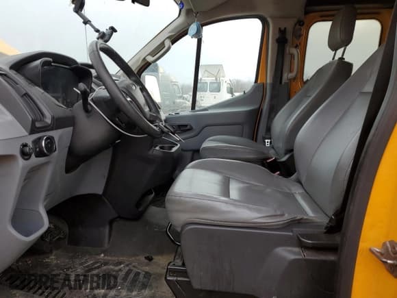 ✅ 2016 Ford Transit Cargo • VIN: 1FTYR2ZM2GKA64811 • Lot: 82696424. Listed on Copart with 223,716 mi. Free auction sales archive from the USA and detailed vehicle history report at DreamBid. Image 7.