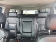 ✅ 2017 Chevrolet Suburban LS • VIN: 1GNSCGKC3HR397881 • Lot: 70394674. Wystawiony na Copart z przebiegiem 122 853 mil. Bezpłatny archiwum sprzedaży aukcyjnych z USA i szczegółowy raport historii pojazdu na DreamBid. Zdjęcie 10.