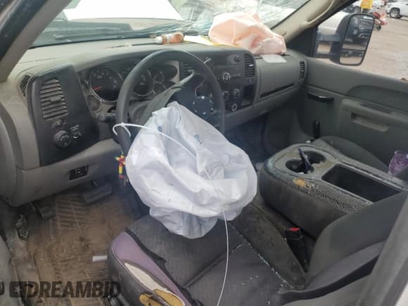 ✅ 2011 Chevrolet Silverado 2500HD • VIN: 1GC2CVC83BZ209973 • Lot: 44789695. Wystawiony na Copart z przebiegiem 189 925 mil. Bezpłatny archiwum sprzedaży aukcyjnych z USA i szczegółowy raport historii pojazdu na DreamBid. Zdjęcie 8.