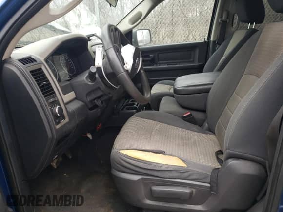 2010 Dodge 1500 Laramie z VIN 1D7RV1GT5AS215206, wystawiony jako Copart lot #42910504 z przebiegiem 136 161 mil mil oraz Szkoda całkowita • Salvage title. Historia ofert i sprzedaży dostępna na DreamBid. Obrazek 7.