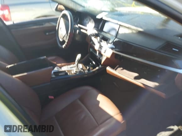 ✅ 2014 BMW 5 Series 528i xDrive • VIN: WBA5A7C57ED612650 • Лот: 43358790. Опубликован ранее на IAAI с пробегом Не указан. Бесплатный доступ к архиву аукционных продаж из США и подробный отчёт об истории автомобиля на DreamBid. Изображение 5.