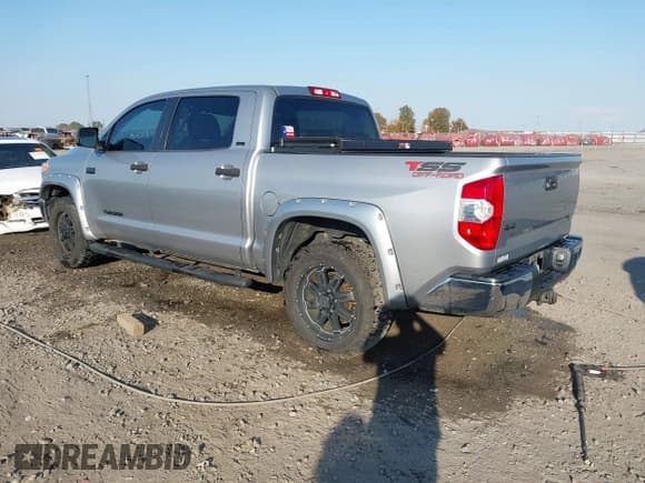 ✅ 2016 Toyota Tundra SR5 • VIN: 5TFDW5F14GX537436 • Лот: 43641664. Опубликован ранее на IAAI с пробегом 85 462 миль. Бесплатный доступ к архиву аукционных продаж из США и подробный отчёт об истории автомобиля на DreamBid. Изображение 3.
