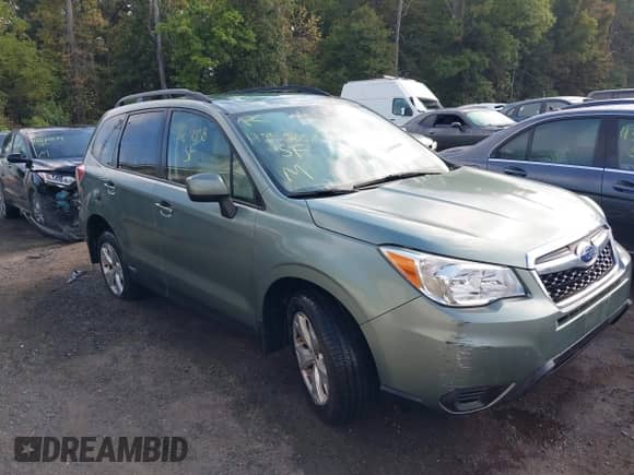 2015 Subaru Forester Premium z VIN JF2SJADC4FH530399, wystawiony jako IAAI lot #43165008 z przebiegiem 81 872 mil mil oraz . Historia ofert i sprzedaży dostępna na DreamBid. Obrazek 1.