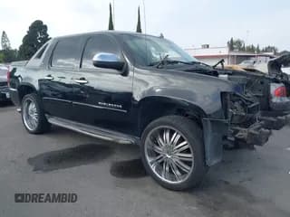 ✅ 2008 Chevrolet Avalanche LTZ • VIN: 3GNEC12038G146276 • Lot: 40596759. Listed on IAAI with Not provided. Free auction sales archive from the USA and detailed vehicle history report at DreamBid. Image 1.