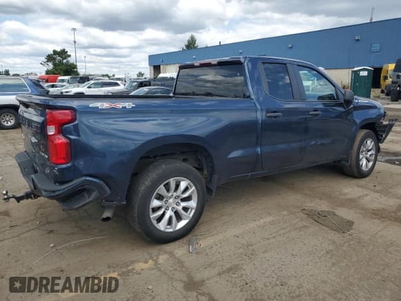 ✅ 2020 Chevrolet Silverado 1500 Custom • VIN: 1GCRYBEK8LZ213395 • Lot: 67949554. Wystawiony na Copart z przebiegiem 67 738 mil. Bezpłatny archiwum sprzedaży aukcyjnych z USA i szczegółowy raport historii pojazdu na DreamBid. Zdjęcie 3.