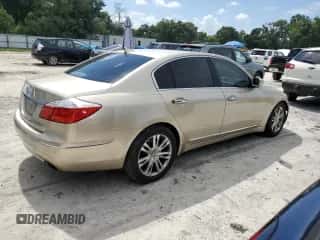 2010 Hyundai Genesis z VIN KMHGC4DF5AU095317, wystawiony jako Copart lot #72348444 z przebiegiem 169 517 mil mil oraz Nie do naprawy • Non repairable. Historia ofert i sprzedaży dostępna na DreamBid. Obrazek 3.