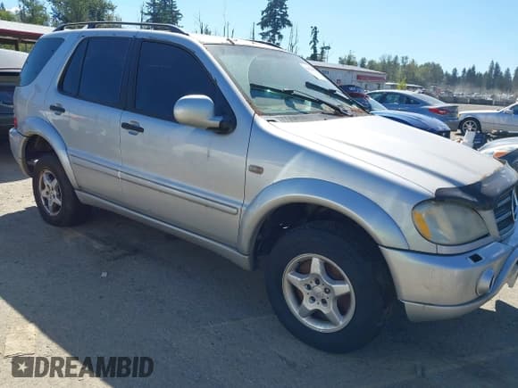 ✅ 2000 Mercedes-Benz M AMG • VIN: 4JGAB74E1YA180250 • Lot: 42933418. Wystawiony na IAAI z przebiegiem Nie podano. Bezpłatny archiwum sprzedaży aukcyjnych z USA i szczegółowy raport historii pojazdu na DreamBid. Zdjęcie 1.