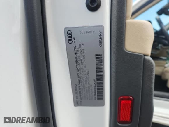 ✅ 2020 Audi A4 Premium • VIN: WAUGMAF49LN006354 • Лот: 67536525. Опубликован ранее на Copart с пробегом 48 488 миль. Бесплатный доступ к архиву аукционных продаж из США и подробный отчёт об истории автомобиля на DreamBid. Изображение 12.