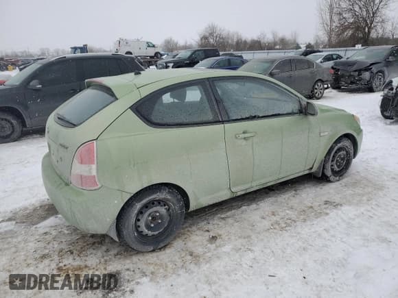 ✅ 2009 Hyundai Accent L • VIN: KMHCN35CX9U125639 • Лот: 42422965. Опубликован ранее на Copart с пробегом 325 113 миль. Бесплатный доступ к архиву аукционных продаж из США и подробный отчёт об истории автомобиля на DreamBid. Изображение 3.