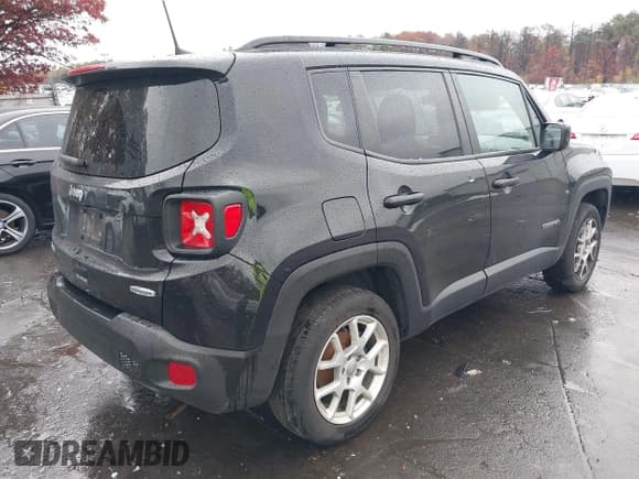 ✅ 2021 Jeep Renegade 80th Anniversary • VIN: ZACNJDBB4MPM72496 • Lot: 43593159. Wystawiony na IAAI z przebiegiem 64 361 mil. Bezpłatny archiwum sprzedaży aukcyjnych z USA i szczegółowy raport historii pojazdu na DreamBid. Zdjęcie 4.
