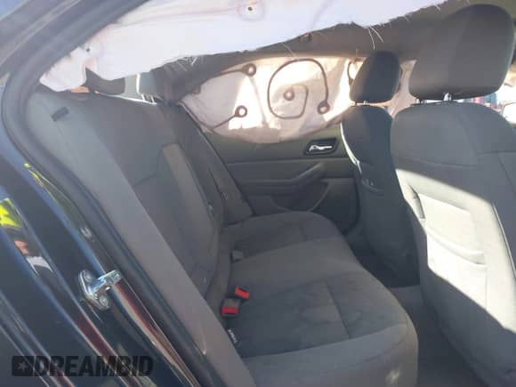 2016 Chevrolet Malibu LS with VIN 1G11A5SA3GU139992, listed as a IAAI auction lot 41062879 with 121,720 mi miles and . Bid and sale history available at DreamBid. Image 8.