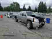 2007 Chevrolet Silverado 2500HD LTZ z VIN 1GCHK29617E602323, wystawiony jako Copart lot #57608705 z przebiegiem 194 719 mil mil oraz Szkoda całkowita • Salvage title. Historia ofert i sprzedaży dostępna na DreamBid. Obrazek 13.
