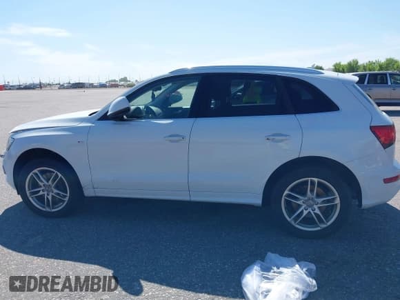 ✅ 2015 Audi Q5 Premium Plus • VIN: WA1DGAFP7FA062340 • Лот: 42616686. Опубликован ранее на IAAI с пробегом 137 251 миль. Бесплатный доступ к архиву аукционных продаж из США и подробный отчёт об истории автомобиля на DreamBid. Изображение 13.