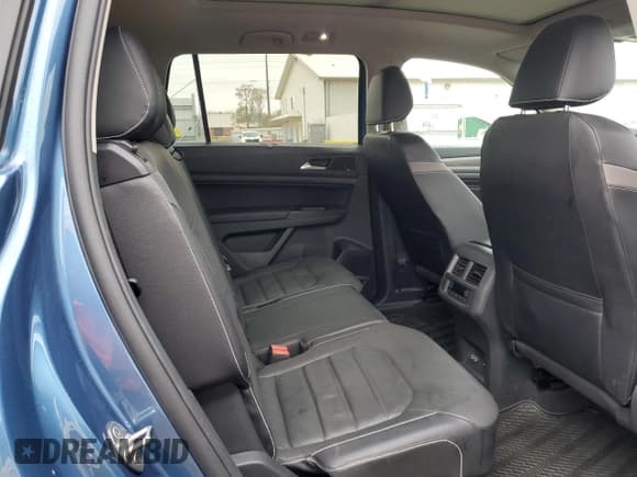 ✅ 2021 Volkswagen Atlas SEL Premium • VIN: 1V2TR2CA8MC535700 • Lot: 80538034. Listed on Copart with 82,093 mi. Free auction sales archive from the USA and detailed vehicle history report at DreamBid. Image 11.