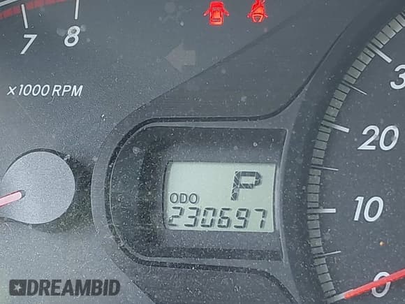 ✅ 2012 Toyota Sienna LE • VIN: 5TDKK3DC7CS247137 • Lot: 42064875. Listed on IAAI with 230,697 mi. Free auction sales archive from the USA and detailed vehicle history report at DreamBid. Image 15.