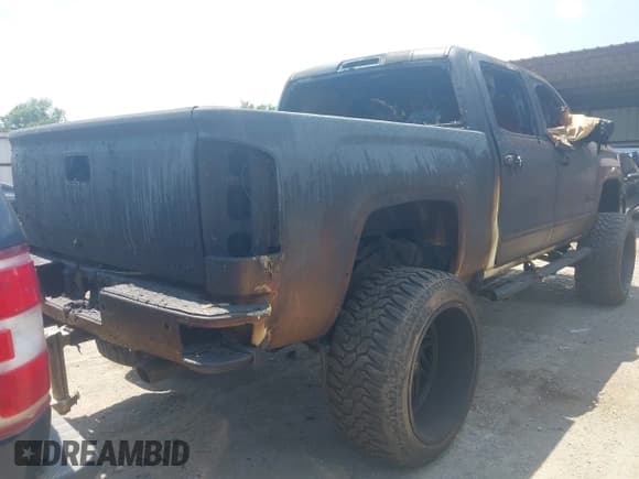 ✅ 2017 GMC Sierra 1500 SLT • VIN: 3GTU2NEJ9HG152182 • Лот: 42913544. Опубликован ранее на IAAI с пробегом 11 миль. Бесплатный доступ к архиву аукционных продаж из США и подробный отчёт об истории автомобиля на DreamBid. Изображение 3.