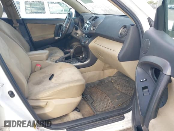 ✅ 2011 Toyota RAV4 • VIN: 2T3BF4DV1BW125687 • Лот: 43392998. Опубликован ранее на IAAI с пробегом 151 633 миль. Бесплатный доступ к архиву аукционных продаж из США и подробный отчёт об истории автомобиля на DreamBid. Изображение 5.