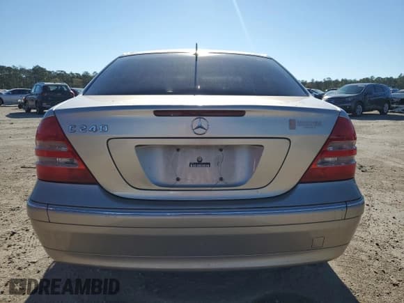 ✅ 2001 Mercedes-Benz C 230/260/280/320 • VIN: WDBRF61J71F119046 • Lot: 82596074. Listed on Copart with 176,632 mi. Free auction sales archive from the USA and detailed vehicle history report at DreamBid. Image 6.