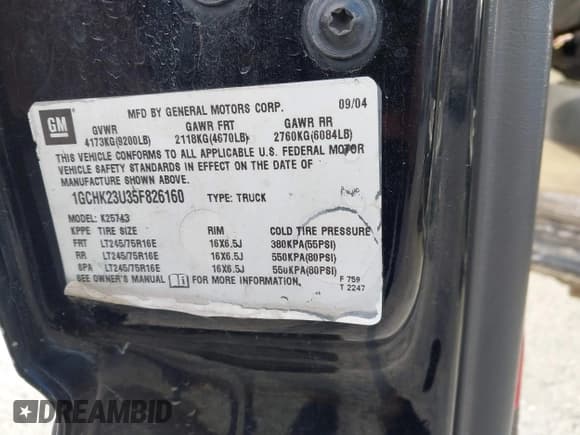 ✅ 2005 Chevrolet Silverado 2500HD LS • VIN: 1GCHK23U35F826160 • Lot: 41752747. Wystawiony na IAAI z przebiegiem 204 627 mil. Bezpłatny archiwum sprzedaży aukcyjnych z USA i szczegółowy raport historii pojazdu na DreamBid. Zdjęcie 9.