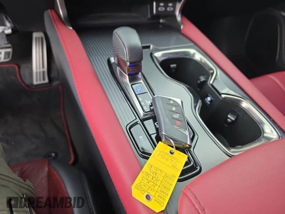 ✅ 2024 Lexus RX 500h F Sport Performance • VIN: 2T2BCMEA9RC016091 • Лот: 92692605. Опубликован ранее на Copart с пробегом 23 670 миль. Бесплатный доступ к архиву аукционных продаж из США и подробный отчёт об истории автомобиля на DreamBid. Изображение 14.