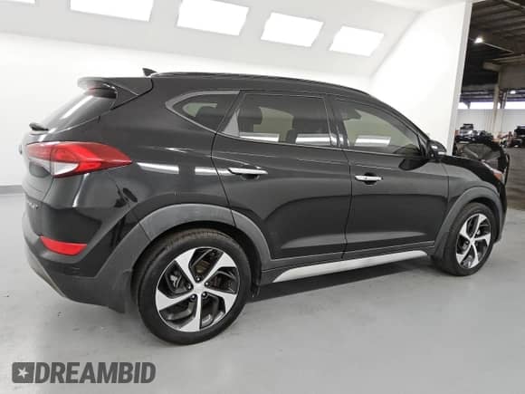2018 Hyundai Tucson Limited z VIN KM8J33A21JU820252, wystawiony jako Copart lot #84055425 z przebiegiem 110 341 mil mil oraz Czysty tytuł • Clean title. Historia ofert i sprzedaży dostępna na DreamBid. Obrazek 3.
