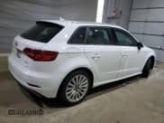 ✅ 2017 Audi A3 e-tron Sportback Premium • VIN: WAUUPBFF8HA137582 • Lot: 69211625. Wystawiony na Copart z przebiegiem 154 186 mil. Bezpłatny archiwum sprzedaży aukcyjnych z USA i szczegółowy raport historii pojazdu na DreamBid. Zdjęcie 3.