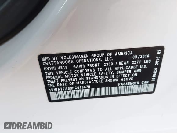 ✅ 2017 Volkswagen Passat S • VIN: 1VWAT7A33HC019579 • Lot: 42889382. Wystawiony na IAAI z przebiegiem 55 544 mil. Bezpłatny archiwum sprzedaży aukcyjnych z USA i szczegółowy raport historii pojazdu na DreamBid. Zdjęcie 9.