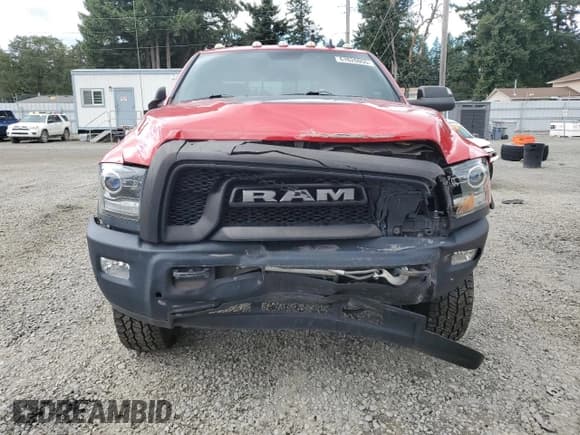 ✅ 2018 Ram 2500 Power Wagon • VIN: 3C6TR5EJ3JG101295 • Lot: 67626055. Wystawiony na Copart z przebiegiem 65 562 mil. Bezpłatny archiwum sprzedaży aukcyjnych z USA i szczegółowy raport historii pojazdu na DreamBid. Zdjęcie 5.