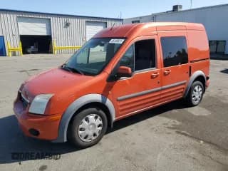 ✅ 2013 Ford Transit Connect XLT • VIN: NM0KS9BN7DT151712 • Lot: 56149825. Wystawiony na Copart z przebiegiem 199 713 mil. Bezpłatny archiwum sprzedaży aukcyjnych z USA i szczegółowy raport historii pojazdu na DreamBid. Zdjęcie 1.