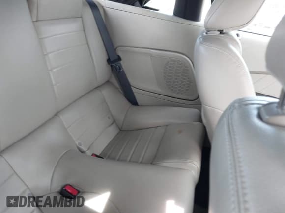 ✅ 2010 Ford Mustang V6 • VIN: 1ZVBP8ENXA5174358 • Лот: 42744450. Опубликован ранее на IAAI с пробегом 130 000 миль. Бесплатный доступ к архиву аукционных продаж из США и подробный отчёт об истории автомобиля на DreamBid. Изображение 8.