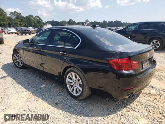 ✅ 2015 BMW 5 Series 528i • VIN: WBA5A5C51FD521413 • Лот: 80901135. Опубликован ранее на Copart с пробегом 126 858 миль. Бесплатный доступ к архиву аукционных продаж из США и подробный отчёт об истории автомобиля на DreamBid. Изображение 2.