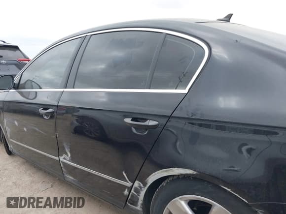 ✅ 2008 Volkswagen Passat Komfort • VIN: WVWAK73C58P086549 • Лот: 43708822. Опубликован ранее на IAAI с пробегом 123 378 миль. Бесплатный доступ к архиву аукционных продаж из США и подробный отчёт об истории автомобиля на DreamBid. Изображение 14.