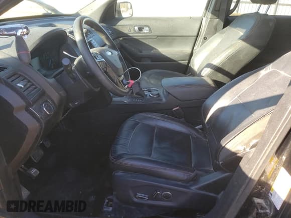 ✅ 2017 Ford Police Interceptor Utility • VIN: 1FM5K8AT4HGD44114 • Лот: 42593145. Опубликован ранее на Copart с пробегом 34 407 миль. Бесплатный доступ к архиву аукционных продаж из США и подробный отчёт об истории автомобиля на DreamBid. Изображение 7.