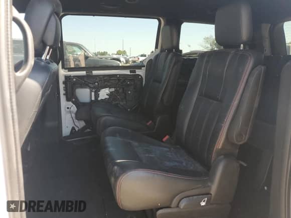 2019 Dodge Grand Caravan GT z VIN 2C4RDGEG3KR692239, wystawiony jako Copart lot #72035975 z przebiegiem 131 476 mil mil oraz Szkoda całkowita • Salvage title. Historia ofert i sprzedaży dostępna na DreamBid. Obrazek 11.