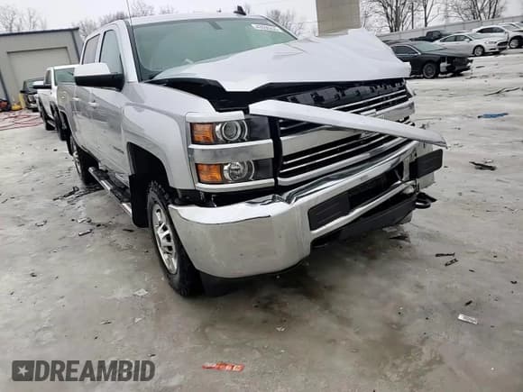 ✅ 2017 Chevrolet Silverado 2500HD LT • VIN: 1GC1KVEG0HF102960 • Lot: 43555205. Listed on Copart with Not provided. Free auction sales archive from the USA and detailed vehicle history report at DreamBid. Image 13.